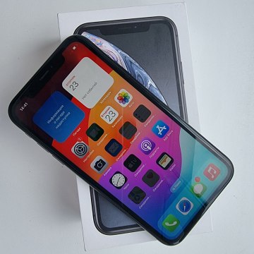 Apple iPhone XR 128 GB (цвет черный)